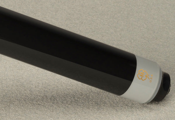 McDermott SL09 pool cue butt closeup with gloss black finish and grey collar