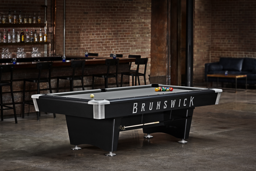 Brunswick Black Wolf Pro detail