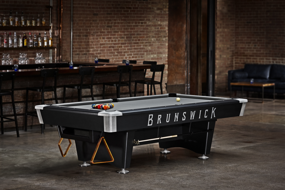 Brunswick Black Wolf Pro detail