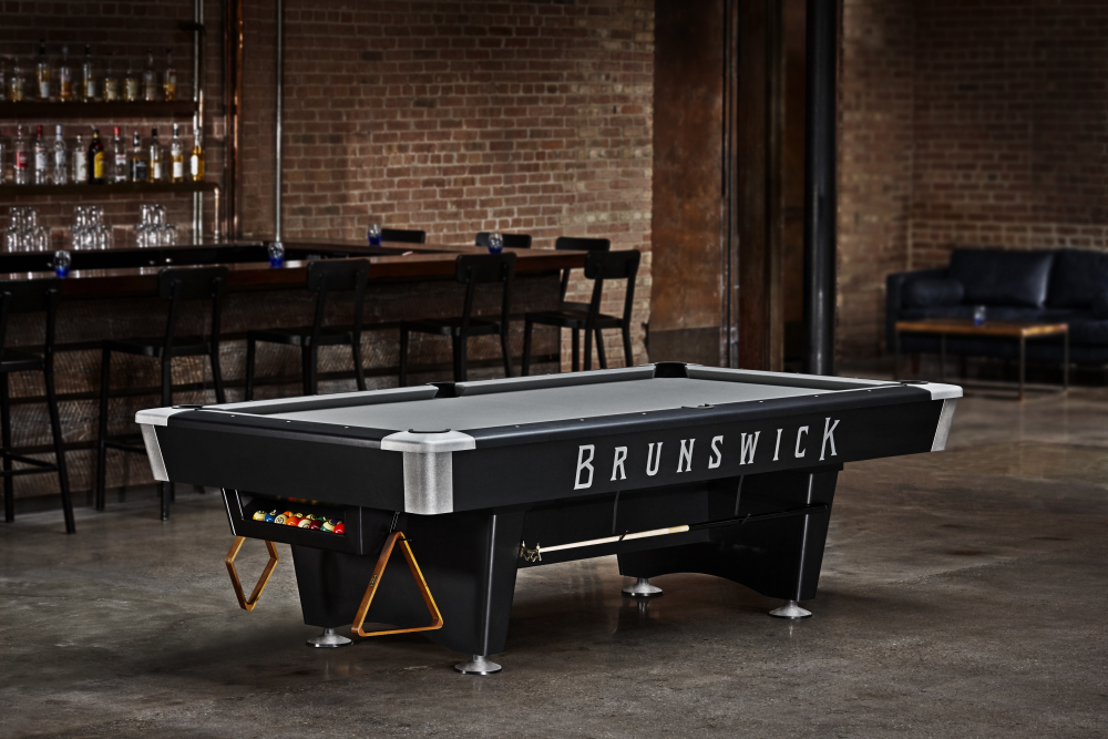 Brunswick Black Wolf Pro detail