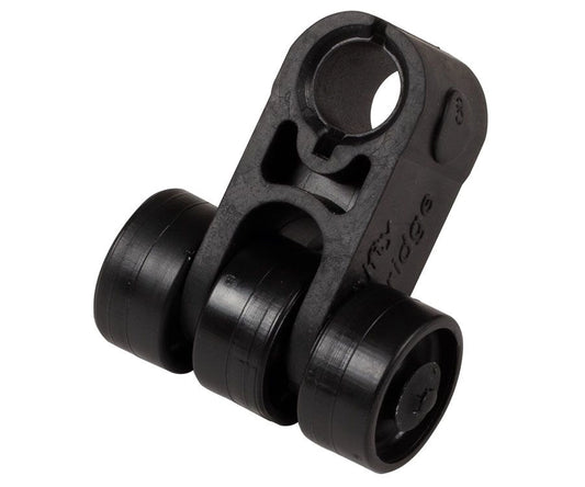Shifty wheeled cue bridge